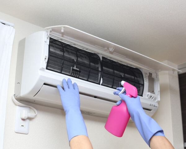 Comment nettoyer et désinfecter les filtres de climatiseurs ?