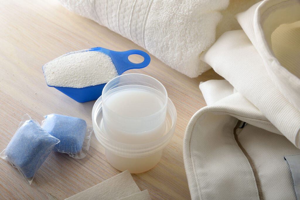 Lessive liquide ou poudre : laquelle choisir ?